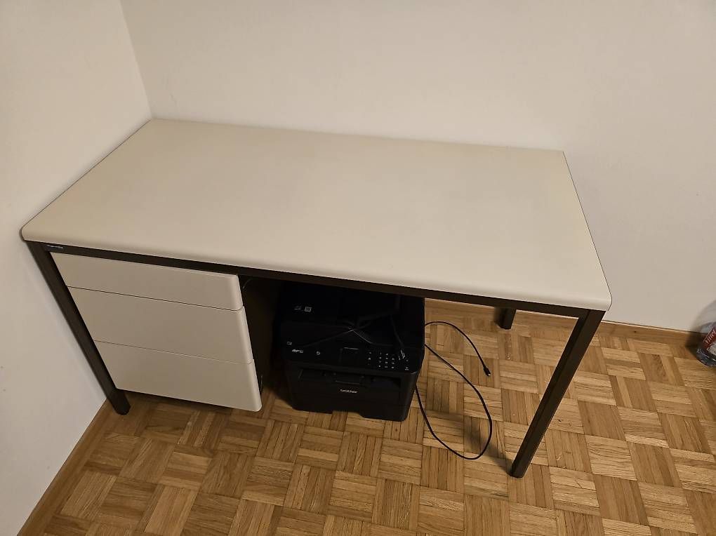 Tables: TISCH MIT SCHUBLADEN – D'occasion à Zürich par Seril 1