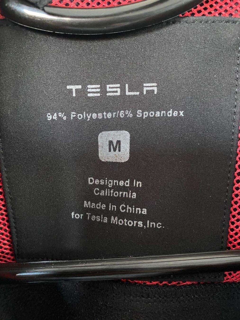 Tesla Giacche: Tesla Mitarbeiter Jacke Grösse M – Usato da Meikirch venduto da Konkursverwertung 2