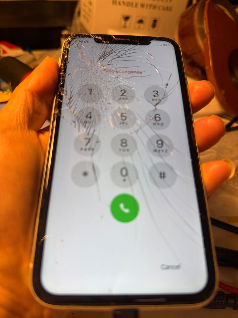 Apple Telefoni cellulari / Smartphones: Écran original iPhone XR vitre tactile a cassé – Difettoso da Morges venduto da DA-repa 2