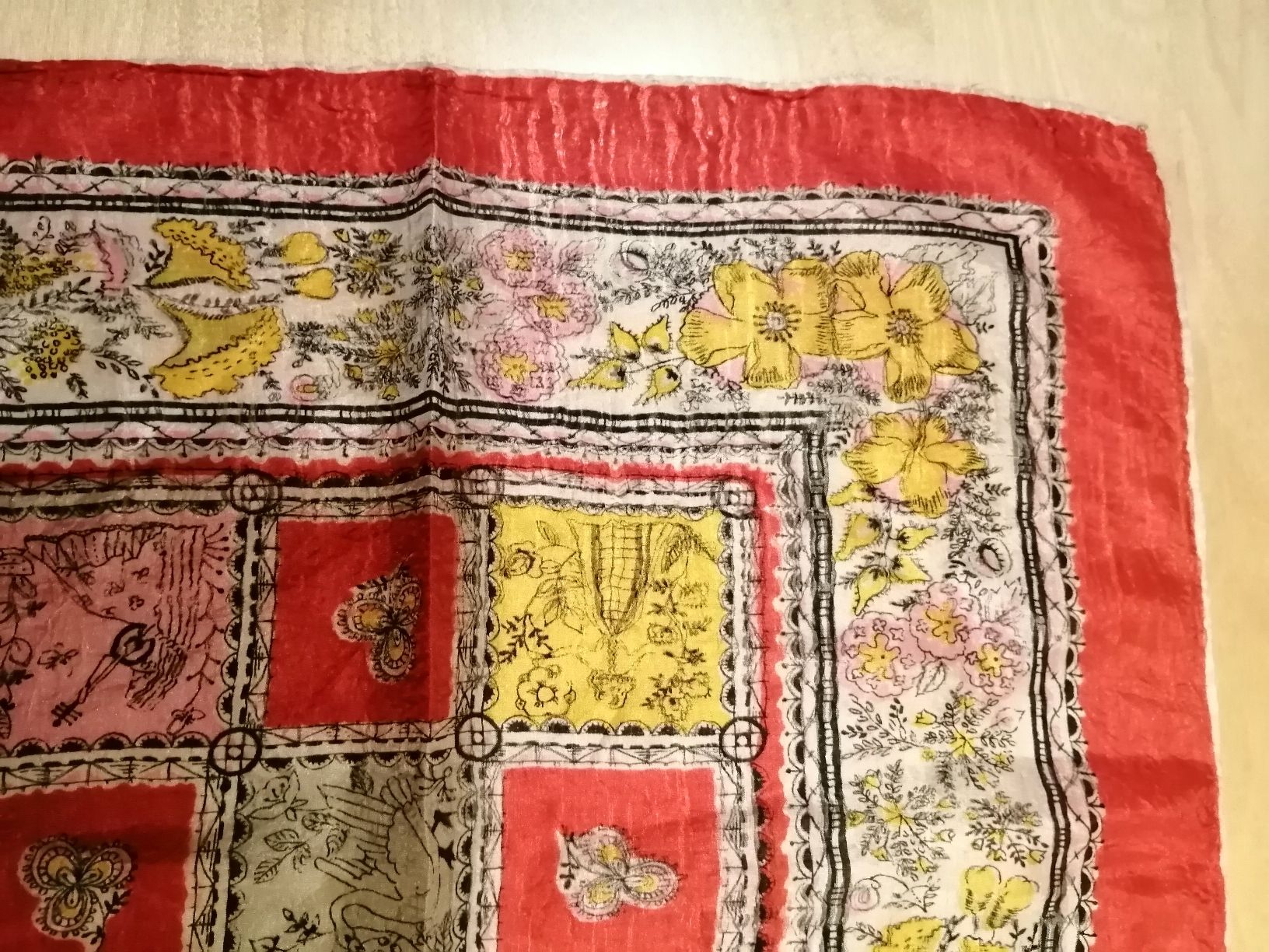 Foulard & Sciarpe: Schönes Seidentuch rot gemustert – Usato da Honau venduto da holunder3 3