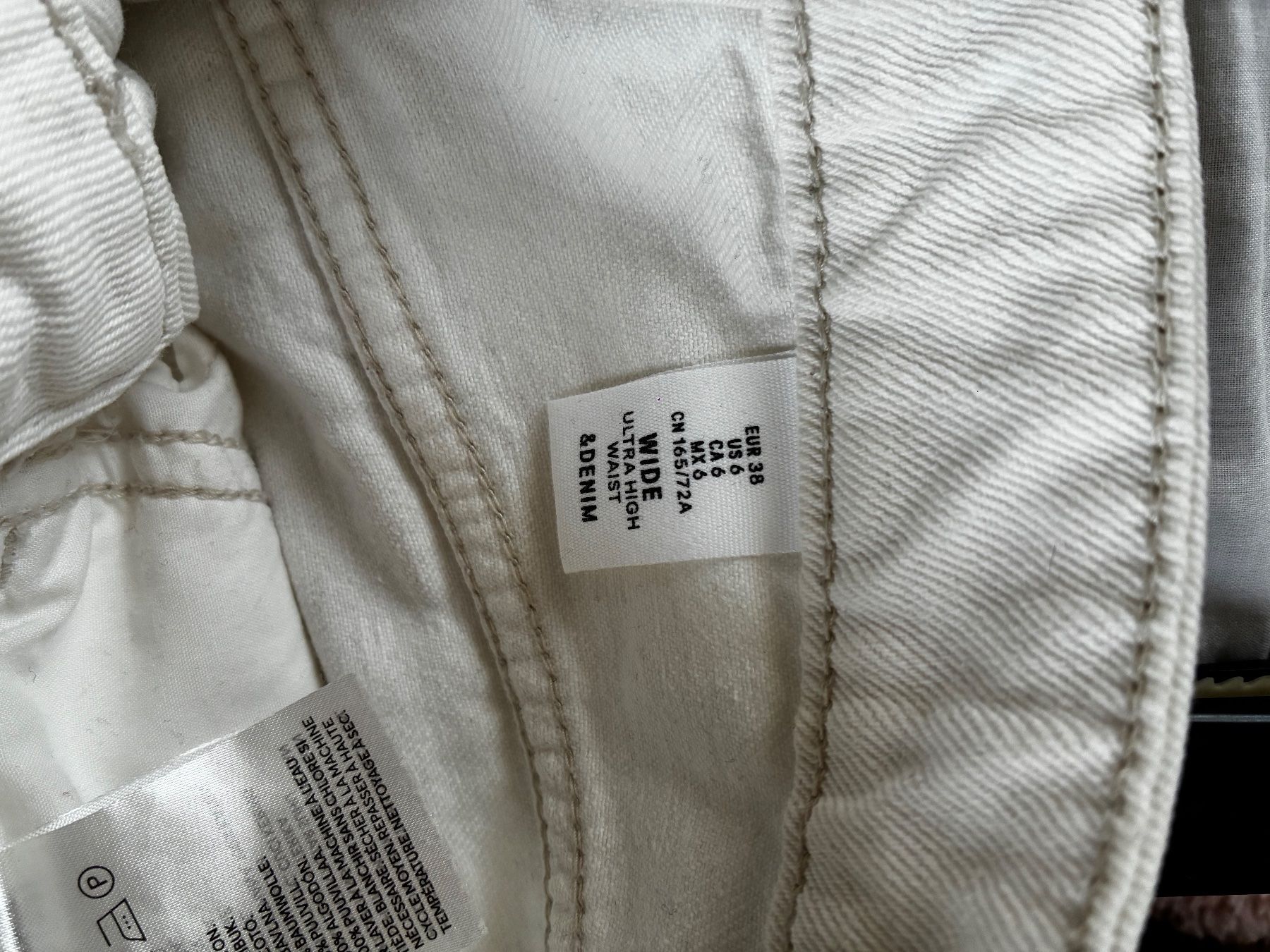 H&M Jeans: Pantalon blanc wide leg h&m – Usato da Riaz venduto da cam_x5xs 5