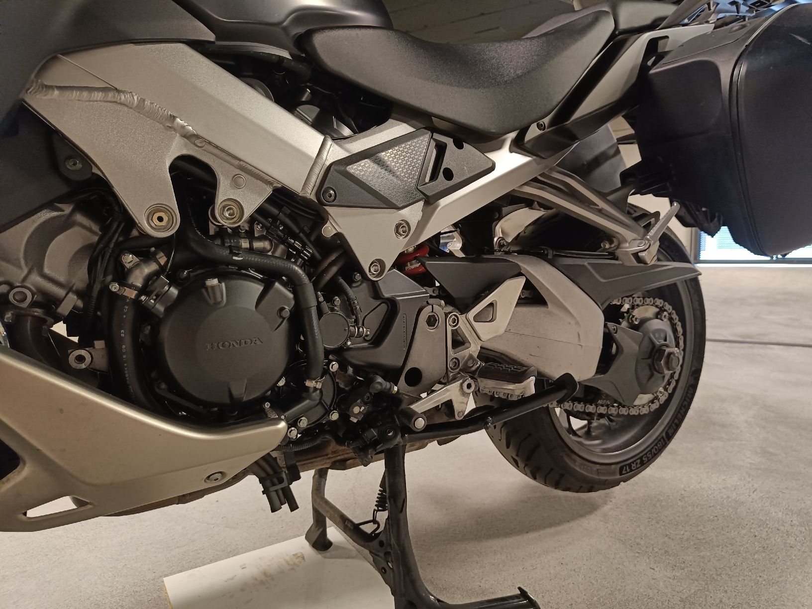 Honda Touring: Honda VFR 800 X Crossrunner – Usato da Männedorf venduto da alexzaw 4