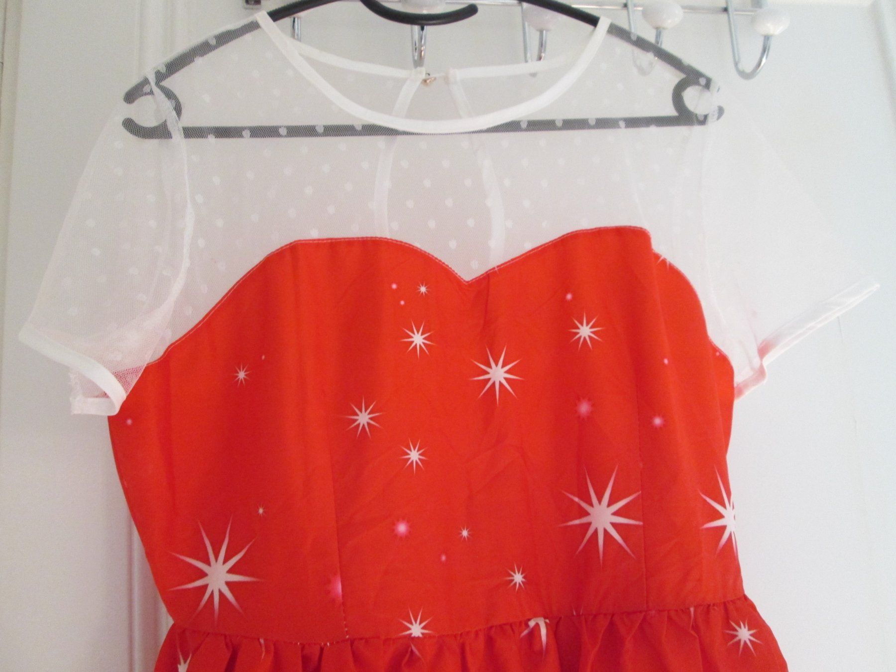 Robes: Festliches Weihnachtskleid – D'occasion à Neuchâtel par Dualseele 2