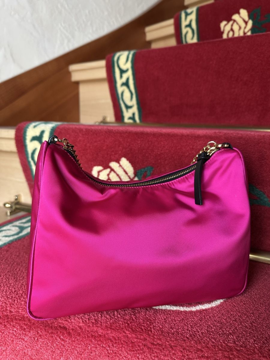 Versace Borse da donna: Versace Tasche Medusa Nylon – Nuovo (secondo la descrizione) da Luzern venduto da ariazalea 1