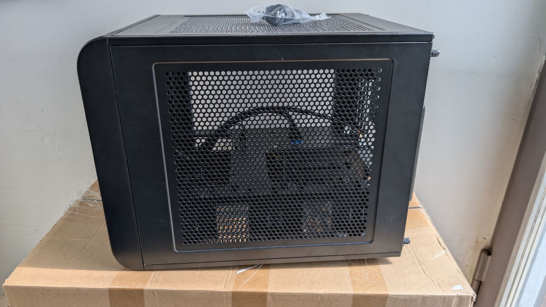 Thermaltake Custodie: PC Gehäuse Thermaltake Core V21 – Usato da Zürich venduto da GREENaudio 1