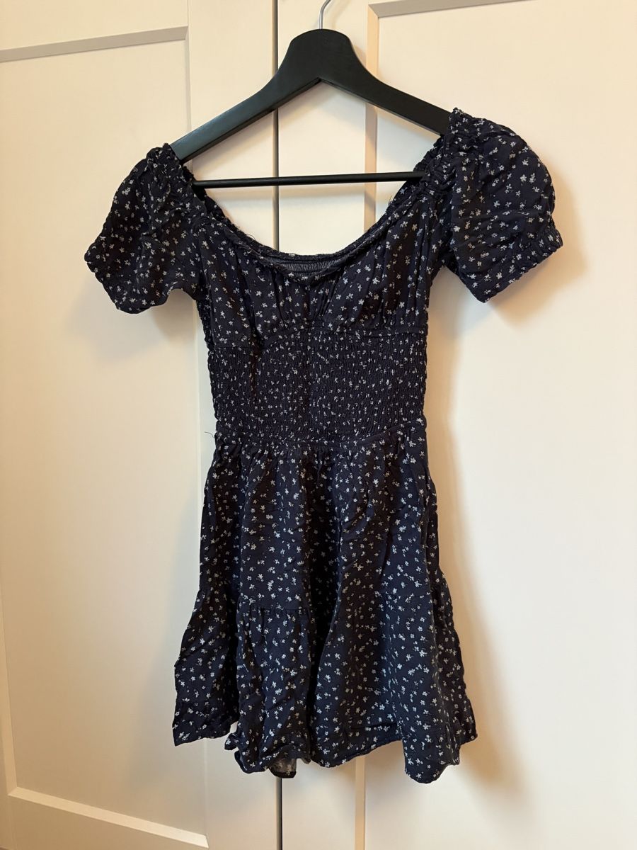 Bershka Vestiti: Bershka Kleid Blumenmuster Blau Gr. S – Usato da Luzern venduto da poe_5fml
