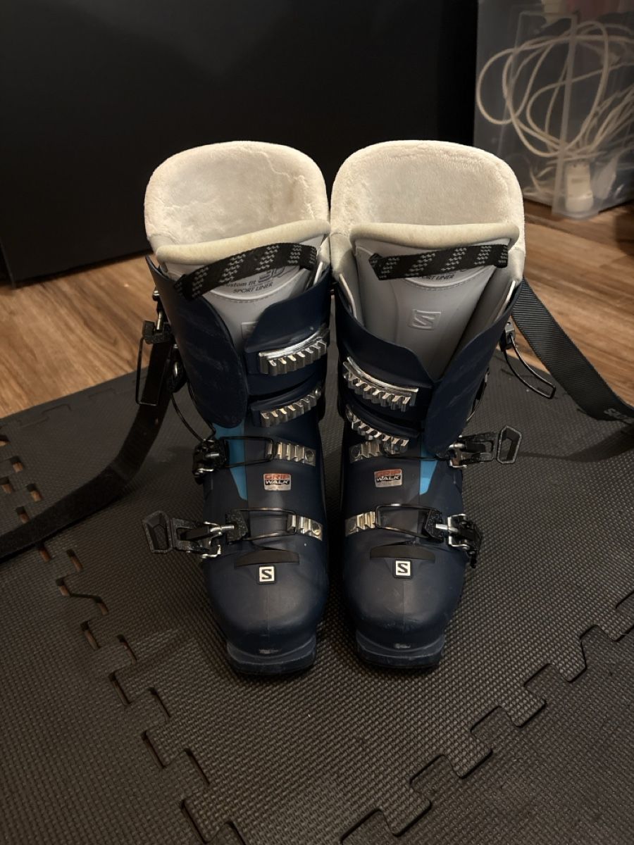 Salomon Scarpe da donna: Salomon Skischuhe mit Gehfunktion – Usato da Vordemwald venduto da HOPVORD