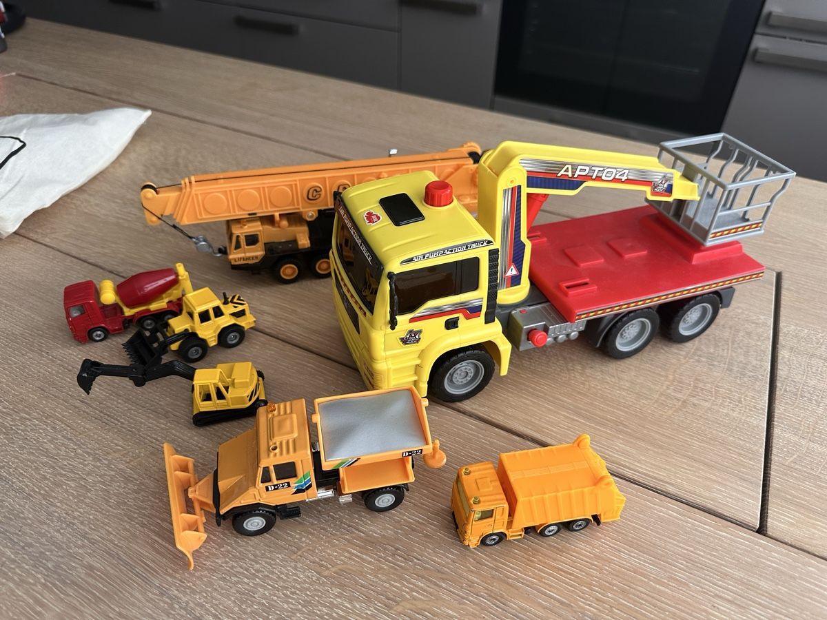 Jouets: Spielzeugautos – D'occasion à Dübendorf par Zuerimuusli 1