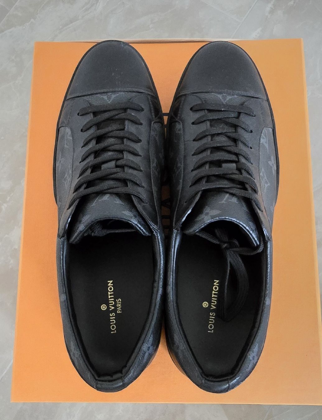 Louis Vuitton Scarpe da uomo: Louis Vuitton Sneaker Gr. 43.5 / 9,5 – Nuovo (secondo la descrizione) da Lengnau BE venduto da Thanu1994 2