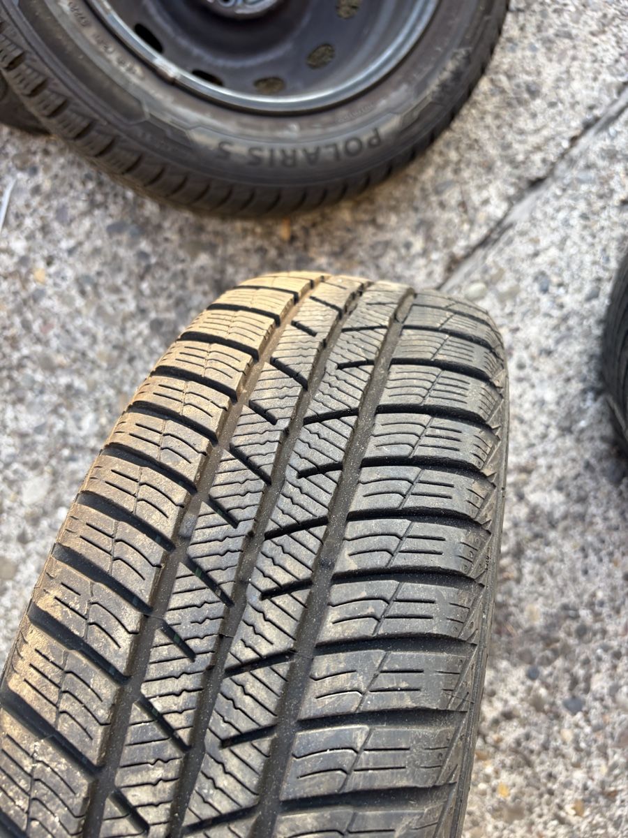 Pneus & Roues: Stahlfelgen mit 185/60R15 T  – D'occasion à Wettingen par Nici1932 8