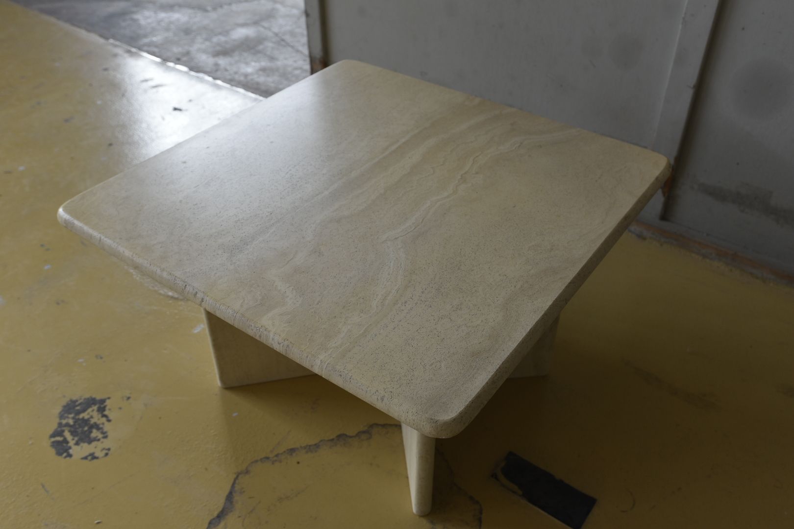 Tische: Vintage Couchtisch aus Travertin – Gebraucht aus Lichtensteig von UsedINStore 5