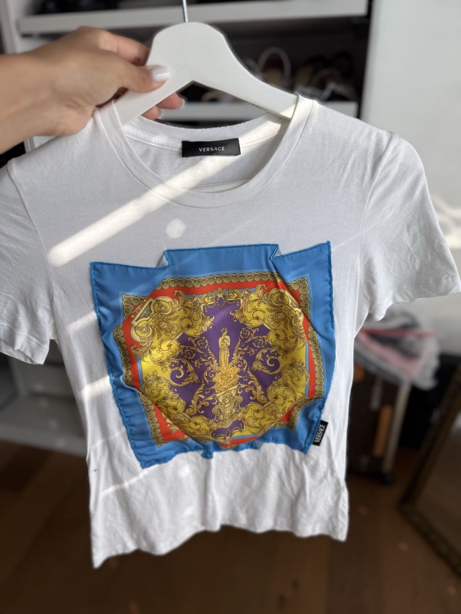 Versace T-shirt: Versace t Shirt – Nuovo (secondo la descrizione) da Mellingen venduto da eli_7hdx