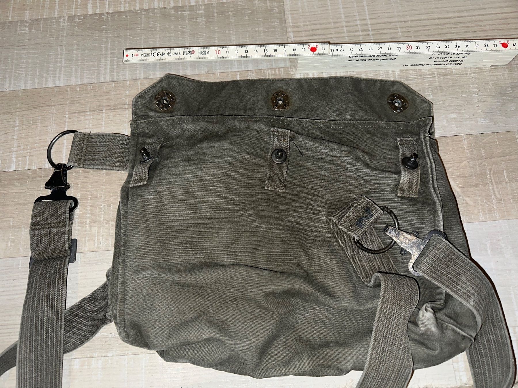 Maschere: Gasmaskentasche ex jugoslawien – Usato da Zuchwil venduto da Stefan00 2