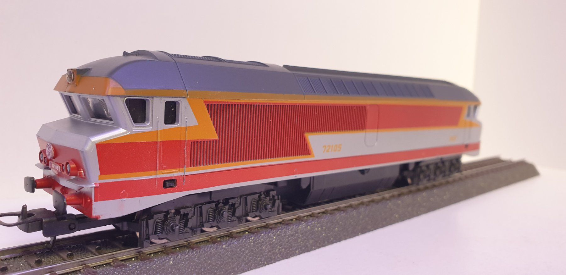 Lima Modellini di ferrovie: Lima SNCF 72105 Lokomotive H0/DC – Usato da Neuenhof venduto da ludovicco 2