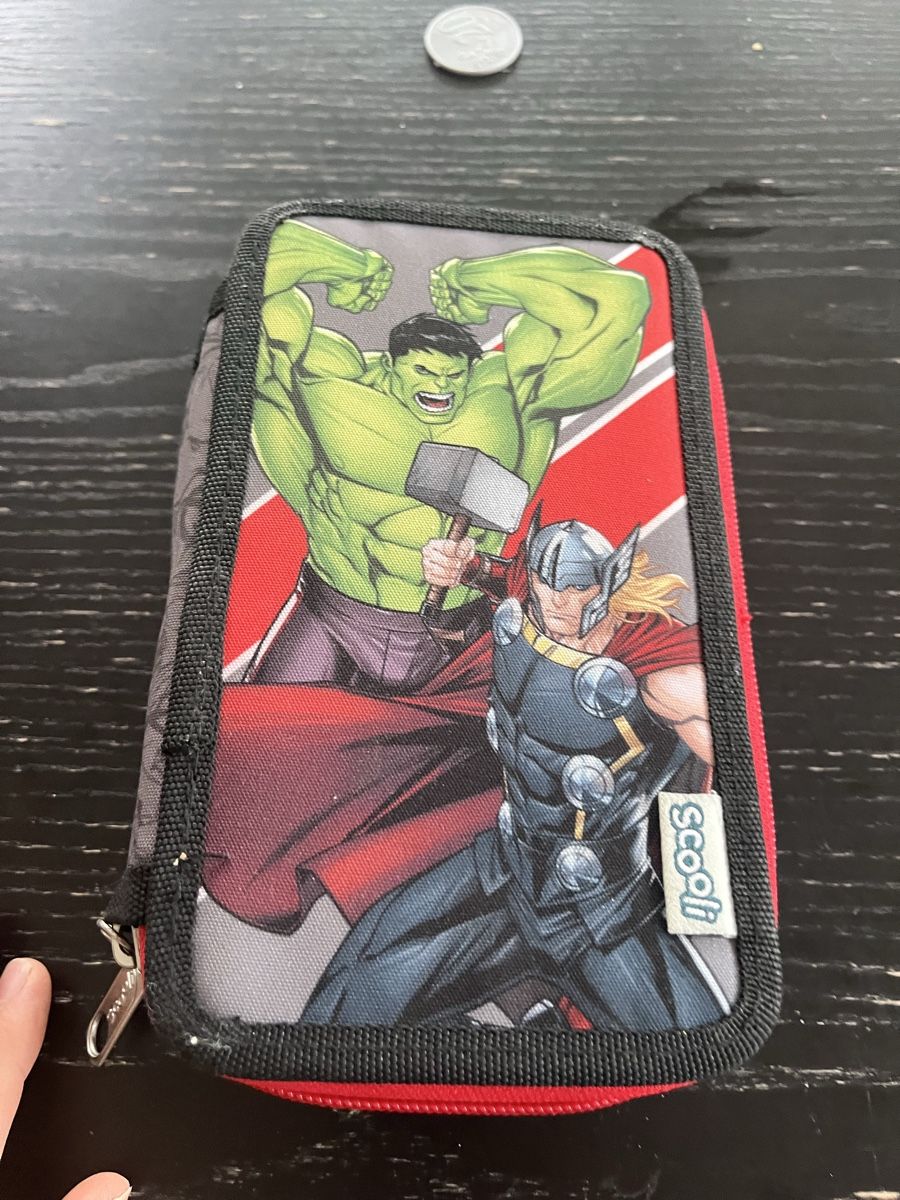 Schüler-Etuis: Marvel Avengers Pencil Case/ Schuletui  – Gebraucht aus Pfäffikon SZ von Marroni22 1