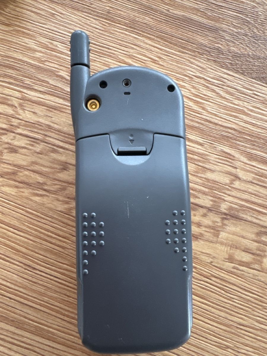 Alcatel Telefoni cellulari / Smartphones: Swisscom Alcatel Handy – Usato da Fehraltorf venduto da madewithlove 1