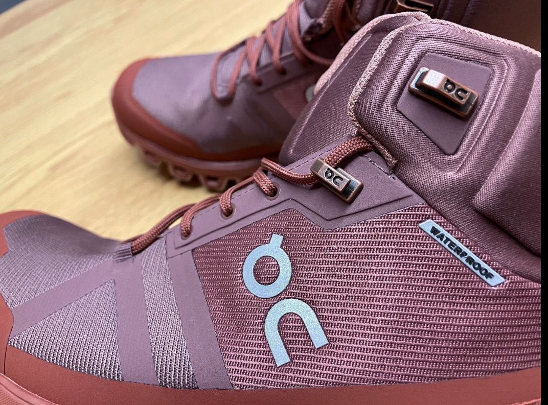 Scarpe da donna: ON CLOUDROCK Wander/Hiking/Freizeitschuh – Usato da Männedorf venduto da k3_ac 2