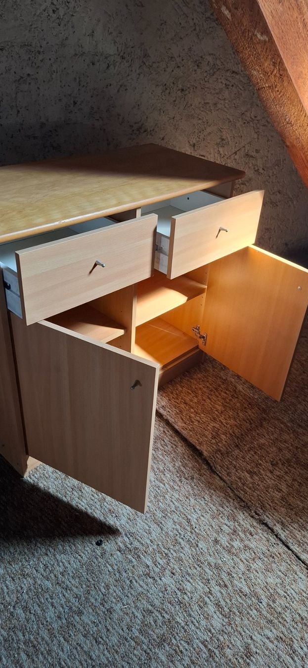 Cassettiere: Kommode aus hellem Holzlaminat – Usato da Zürich venduto da san_f57f 3