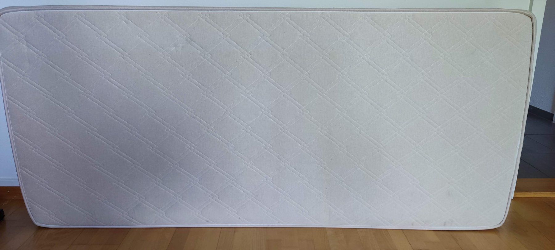 Materassi: Matratze 200 x 90 x 17 cm – Usato da Winterthur venduto da koc_dr8f