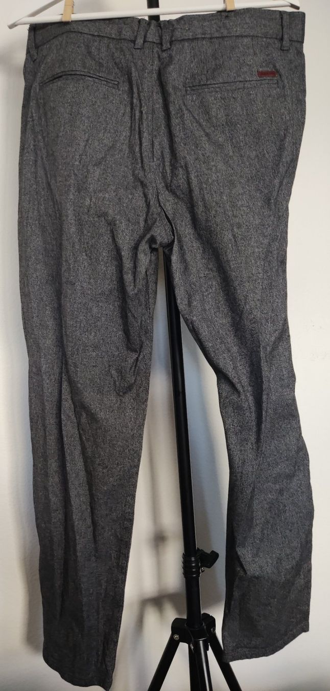 Jack & Jones Hosen: Pantalon Jack & Jones gris, taille 34 32 – Neu (gemäss Beschreibung) aus Grand-Lancy von Morriganne 1
