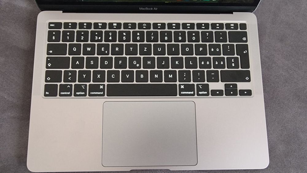 Apple Notebook: Macbook Air Retina – Usato da Frauenfeld venduto da nazanin 1