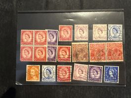 Timbres Royaume-Uni Reine Elizabeth II Lot 15 pièces