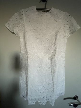 Robe Zara blanche ajourée taille S neuve