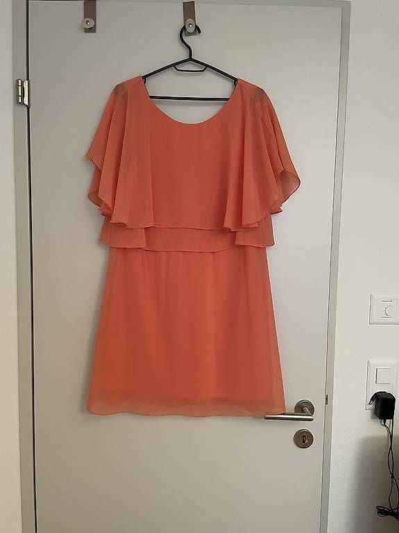 Vila Vestiti & Gonne: Kleid lachs gr S – Usato da Uetikon am See venduto da CarlosN01