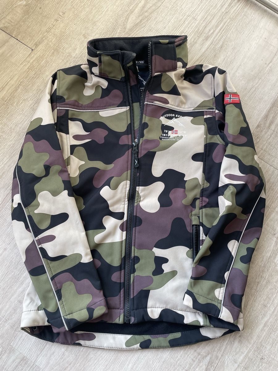 Vestes: Outdoor Explore Softshell Jacket Camouflage Used Condition – D'occasion à Adliswil par suz_qs5w 3