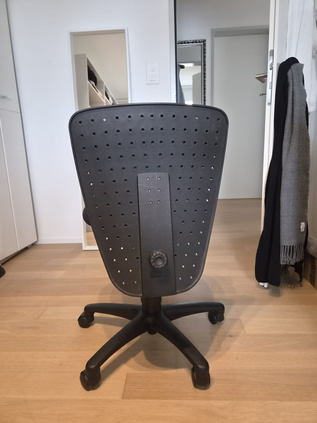 Stühle: Bürostuhl – Gebraucht aus St. Gallen von jhaene 3