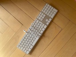 Clavier filaire Apple
