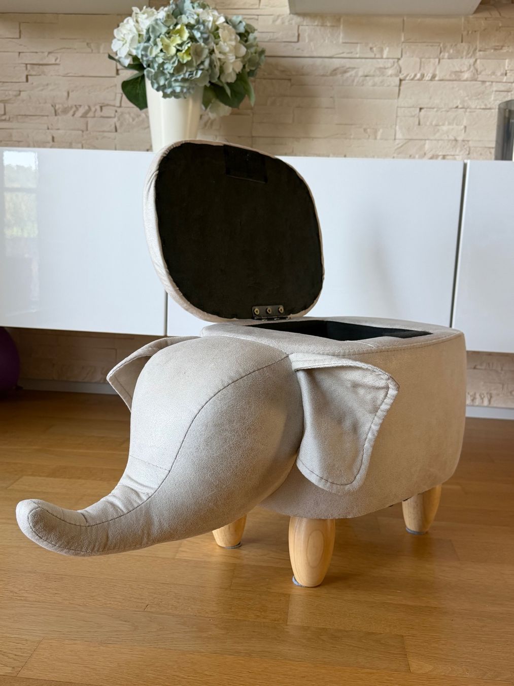 Beliani Hocker: Elefanten Dekohocker – Gebraucht aus Zürich von Mrs_CG 1