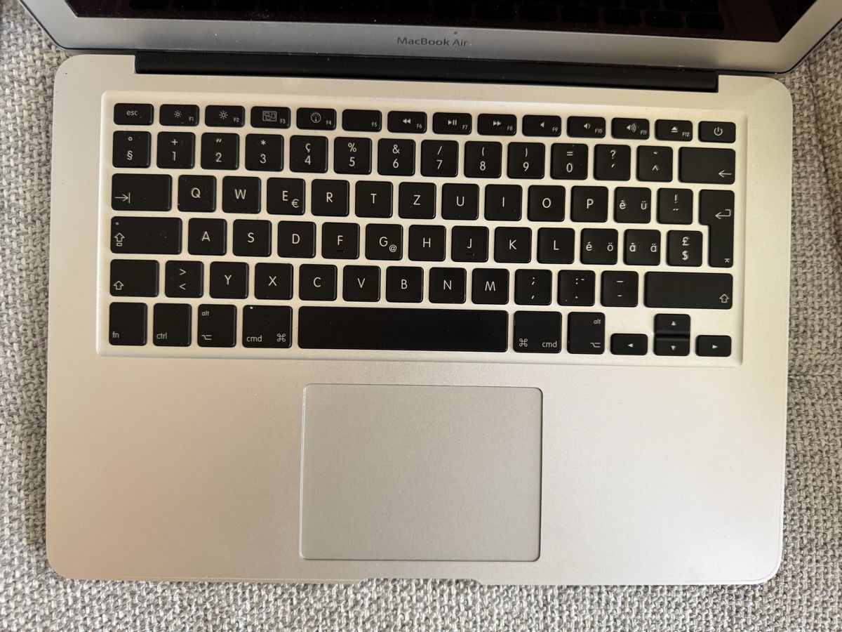 Apple Portables: MacBook Air 13 – Défectueux à Adliswil par Busys 1