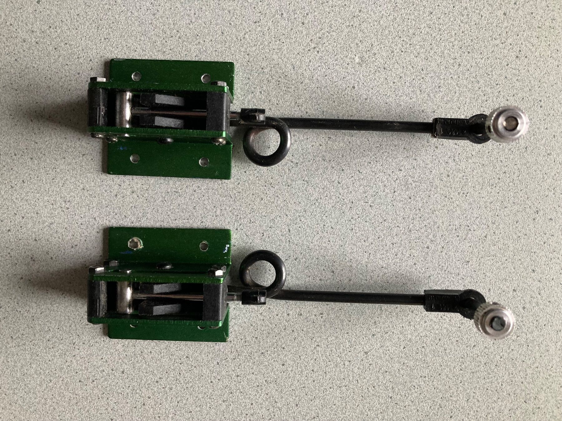 Modellismo RC: Einziehfahrwerk - mechanisch – Usato da Uster venduto da Sysreview