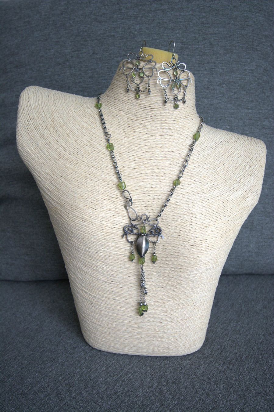 Altri gioielli: Sterling Silber Schmuckset mit Peridot Steinen – Nuovo e nell'imballaggio originale da Oberglatt ZH venduto da JulFul