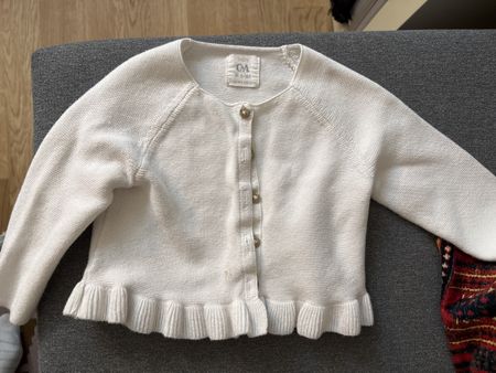 White C&A Baby Cardigan 74 6-9 Months — Cute ruffle hem