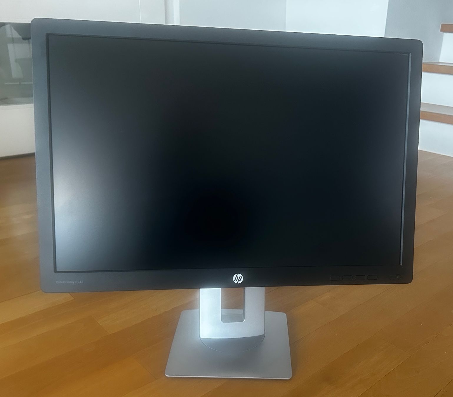 Hewlett Packard Monitor: HP Display – Nuovo (secondo la descrizione) da Weggis venduto da hei_bqv2