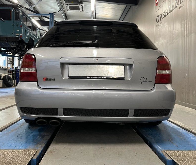 Audi Automobili: AUDI RS4 Avant quattro – Usato da Flühli LU venduto da Overland_Motors 5