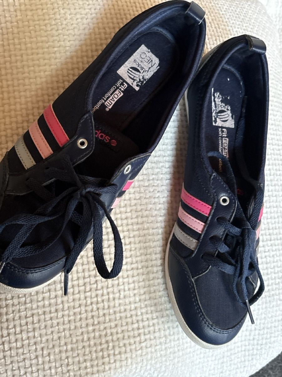 Adidas Scarpe da donna: Adidas Neo, taille 38 baskets d'été  – Usato da Ste- Croix venduto da boutondor64