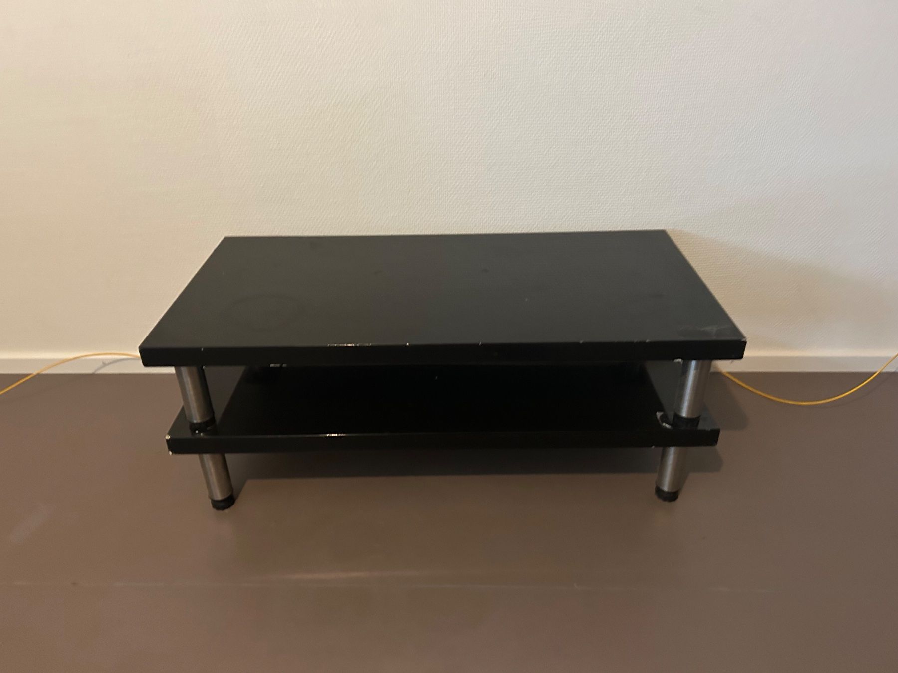 Conforama Tavoli: Mini Tische pro Stk – Usato da Zürich venduto da Yvo619 1