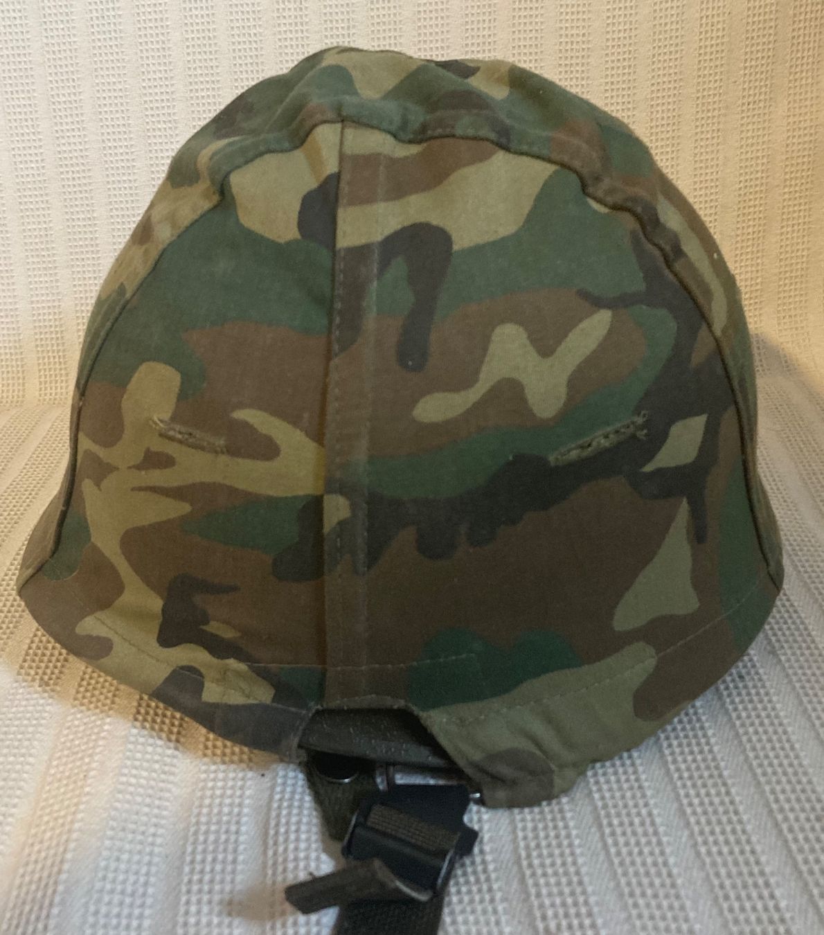Uniformes & Effets: casque militaire – D'occasion à Bussigny par JPS06