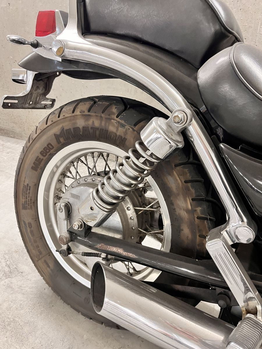 Suzuki Chopper: Suzuki VS750 Intruder – Usato da Küssnacht am Rigi venduto da lus_g9xw 6