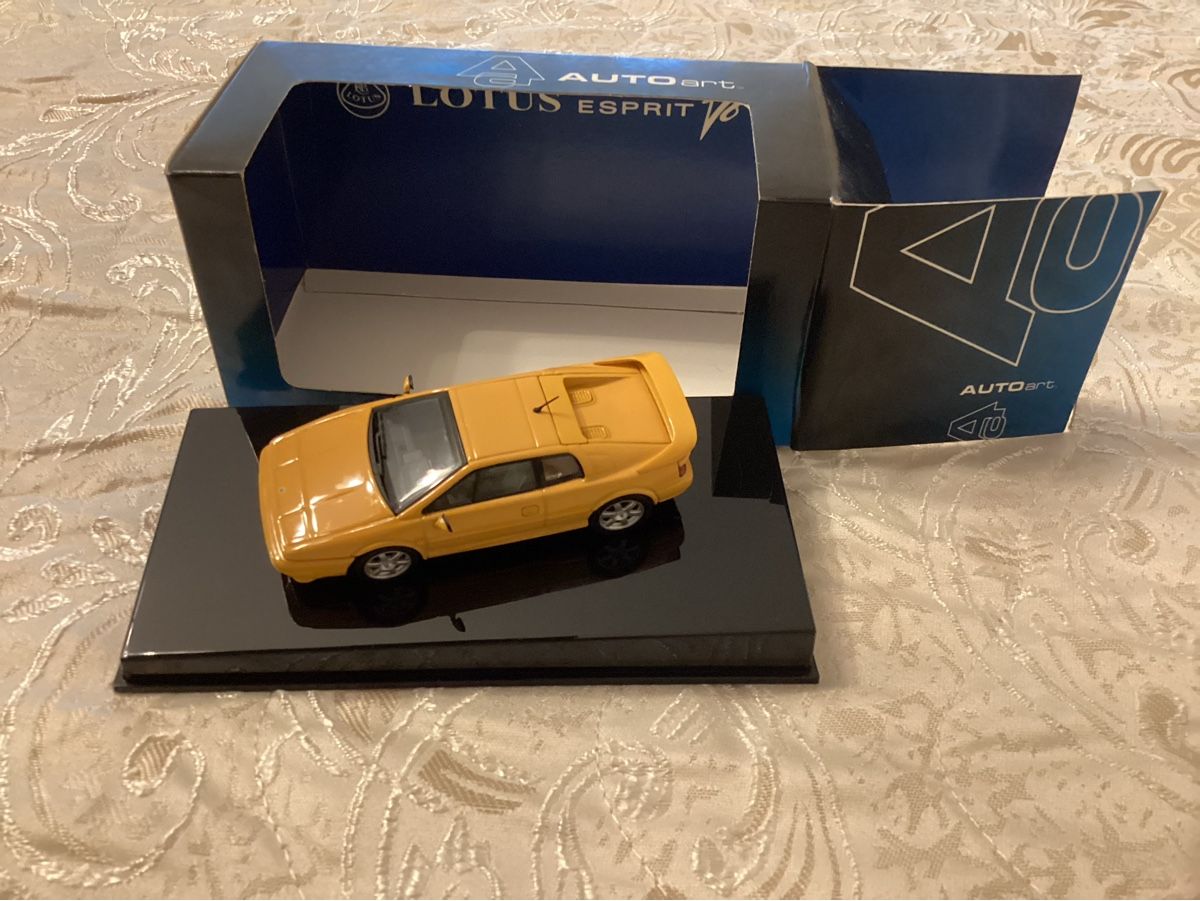 Lotus Modellini d'auto: Lotus Esprit V8 (1996) – Nuovo e nell'imballaggio originale da Flawil venduto da Imperiosud 5