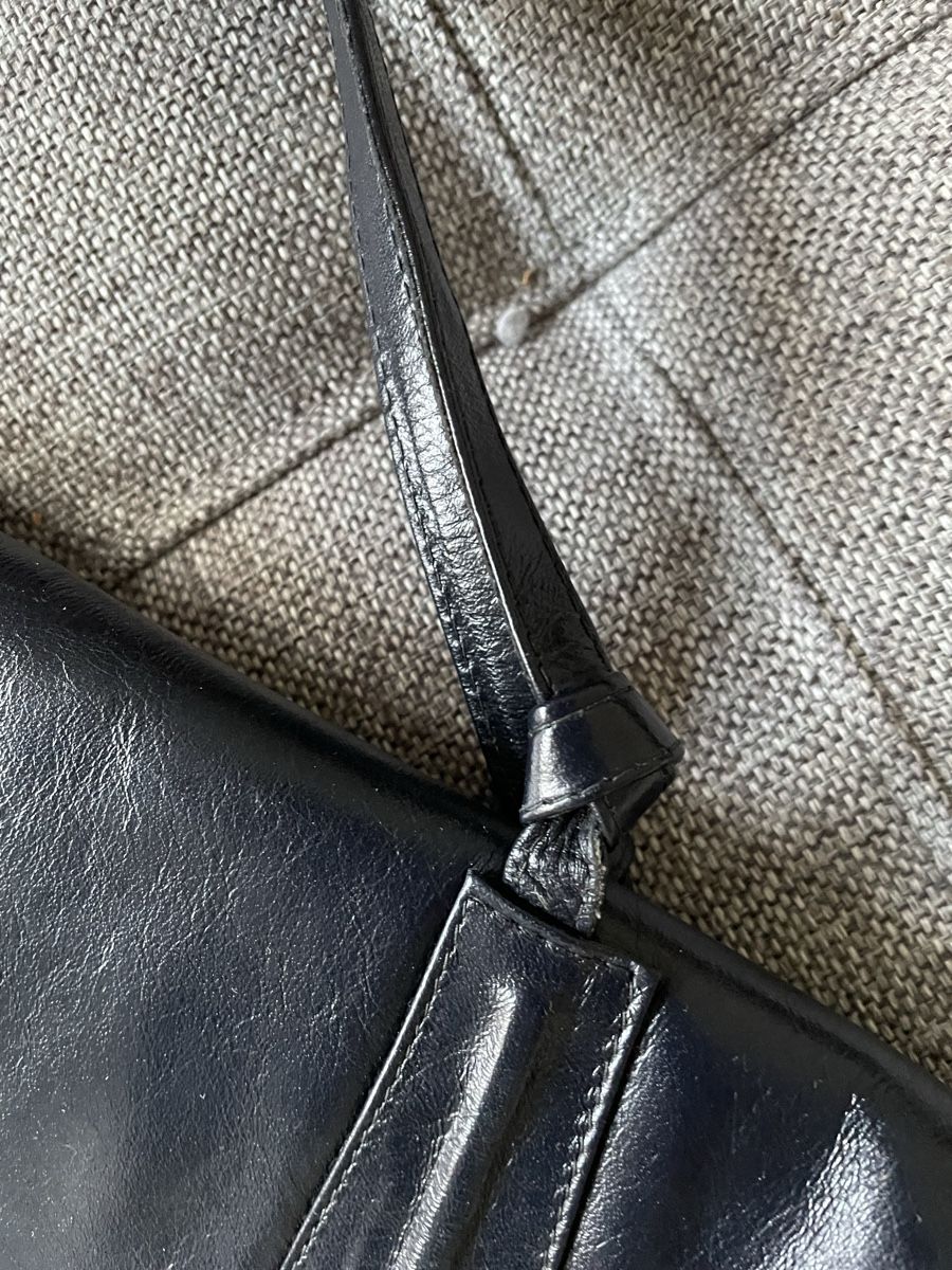 Taschen für Damen: Blue leather vintage handbag – Gebraucht aus Basel von ana_6yp9 7