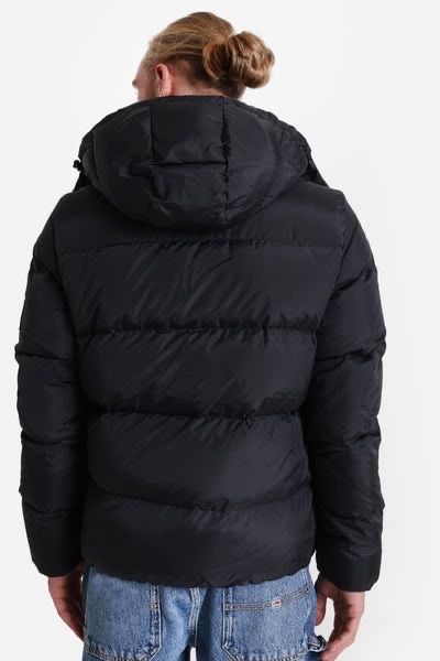 Calvin Klein Giacche: Doudoune matelassée CK – Usato da Fontainemelon venduto da Vall 2