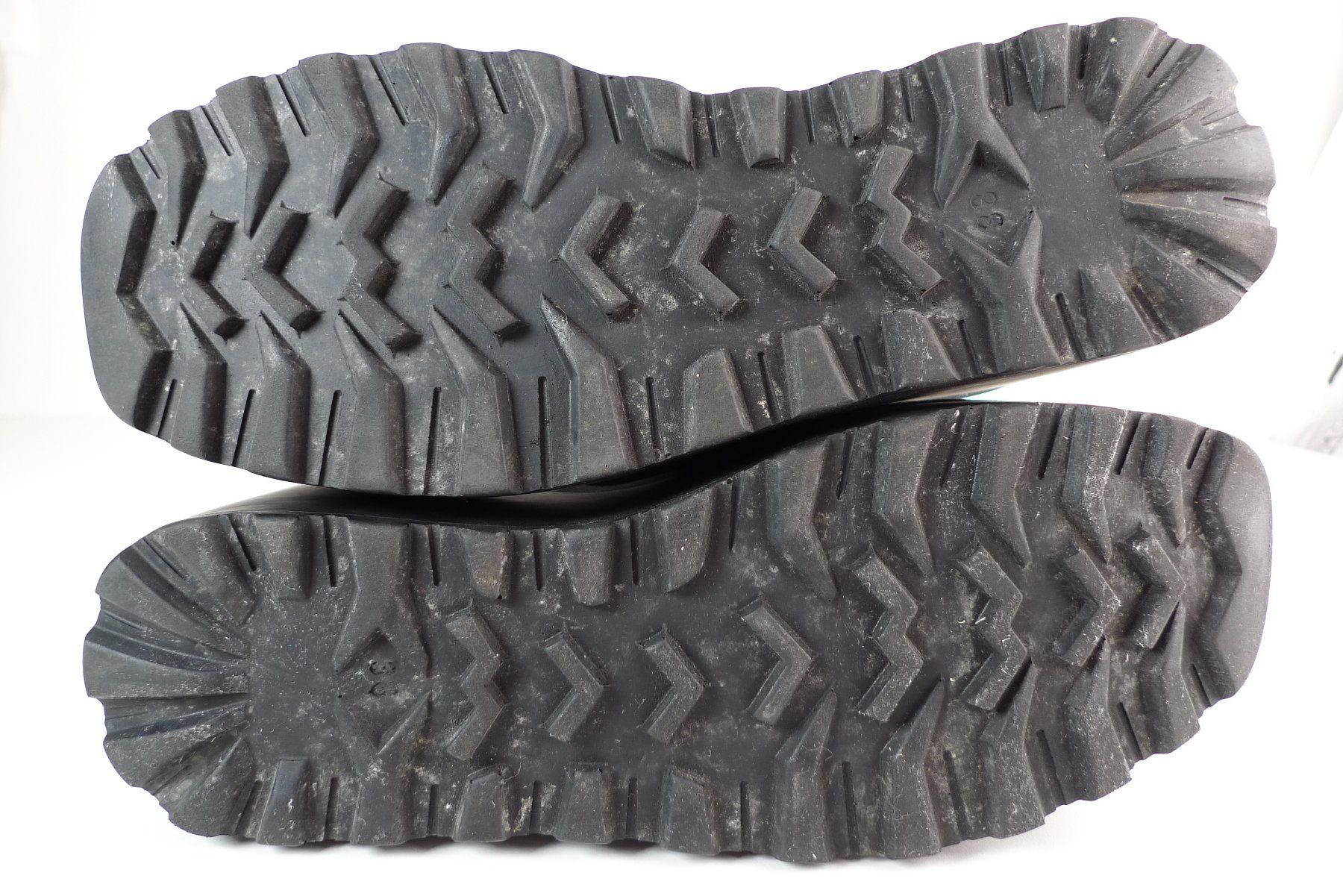 Damenschuhe: Keilabsatz Stiefeletten – Gebraucht aus Wil SG von froschbiss 4