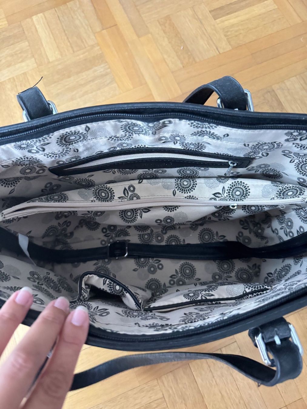 Borse da donna: Sac à main noir grand – Nuovo (secondo la descrizione) da Montreux venduto da Iza_81199 1