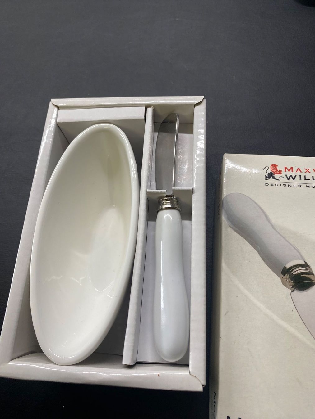 Altre Stoviglie: Ovale Paté / Butter- Schalen mit Messer - – Nuovo e nell'imballaggio originale da Abtwil SG venduto da steph61