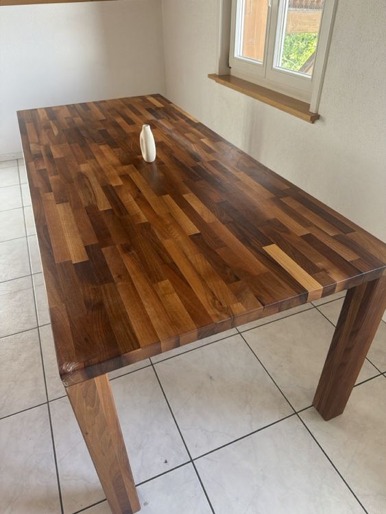 Massiver Holztisch (Gebraucht) in Mühleberg für CHF 1 – nur Abholung ...