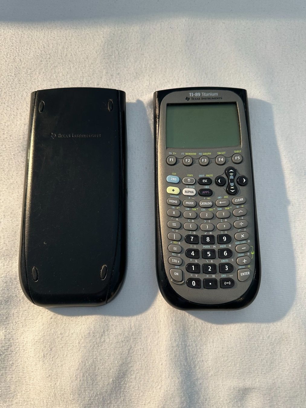 Texas Instruments Taschenrechner: Texas Instruments TI-89 Titanium – Gebraucht aus Saas-Fee von Jimmy_Bumann